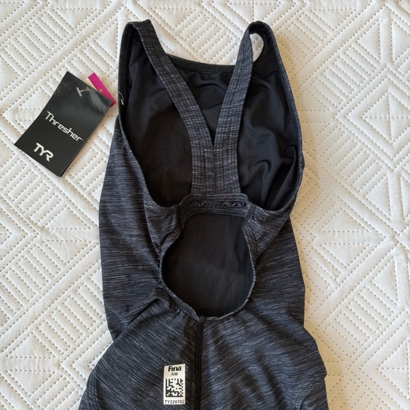 TYR Thresher Baja Open Back Tech Swimsuit Size 28, 26 In Black - Picture 5 of 13